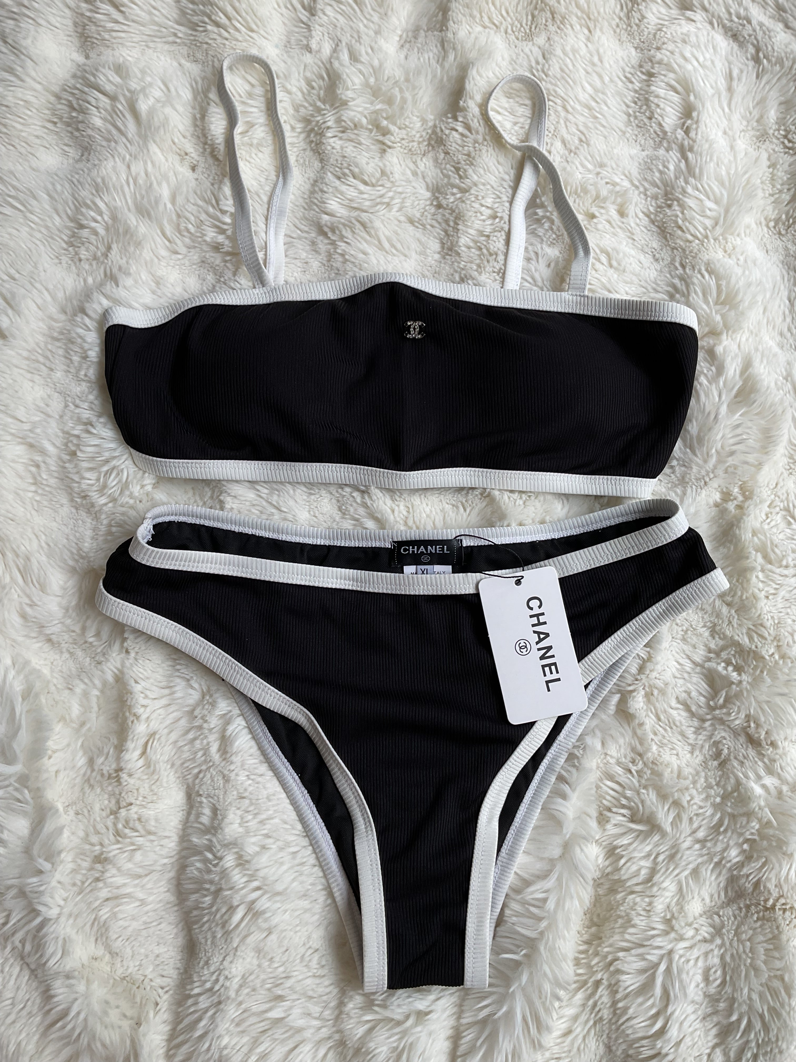 Chanel CC