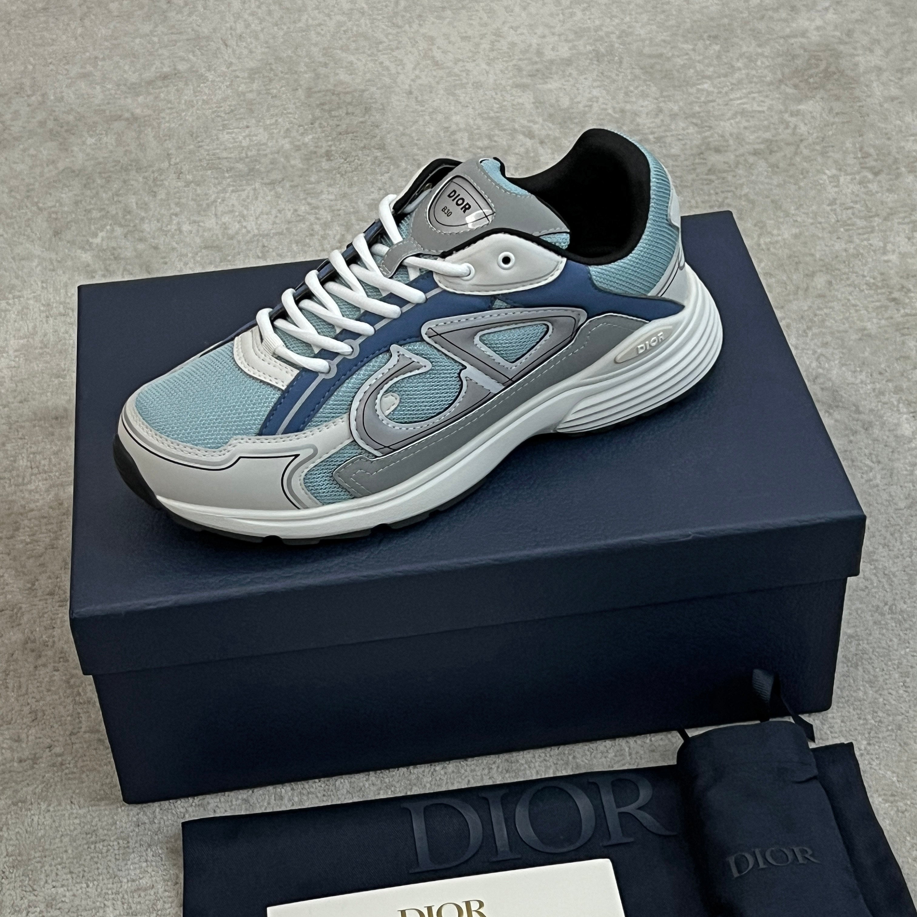 Sneakers B30