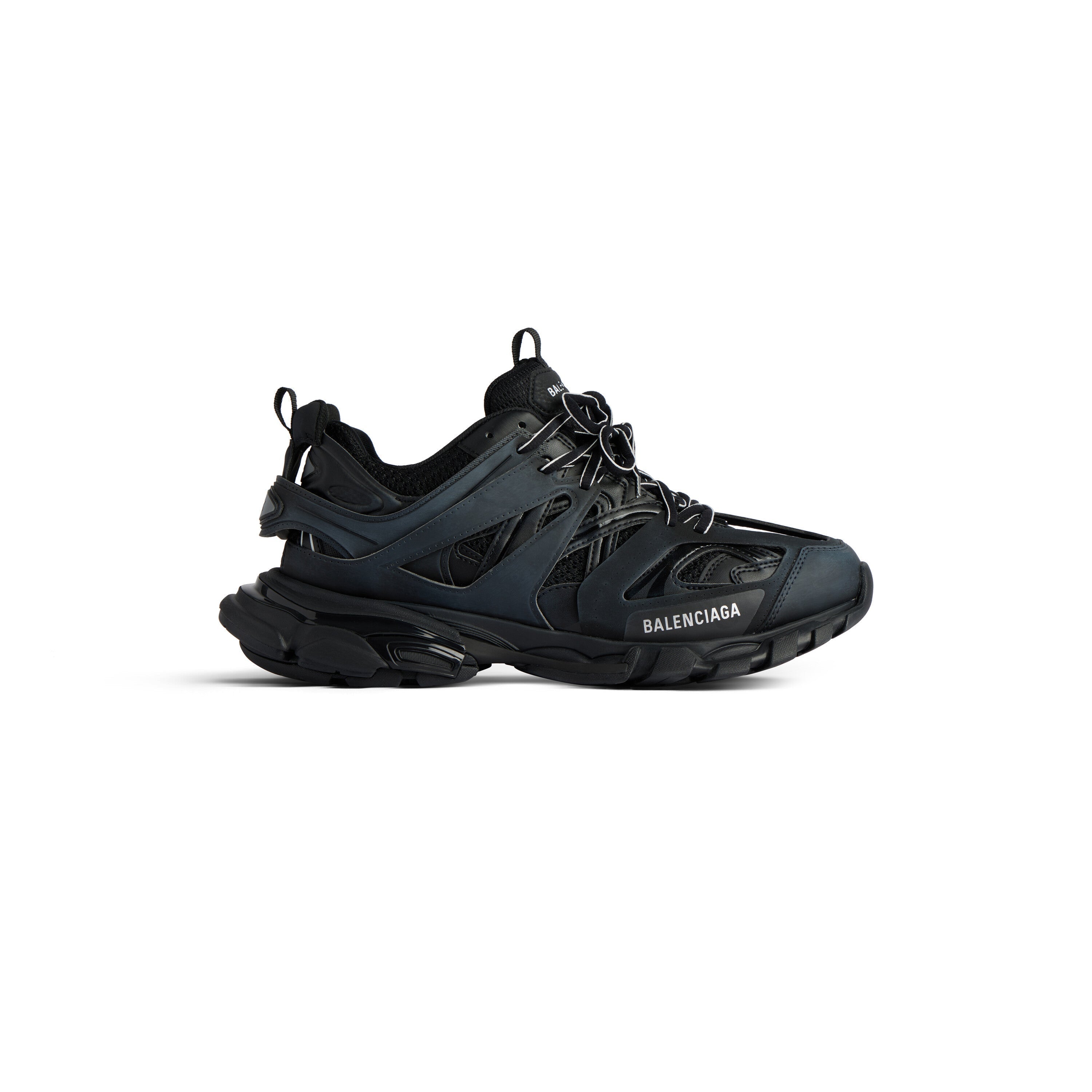Sneakers Track
