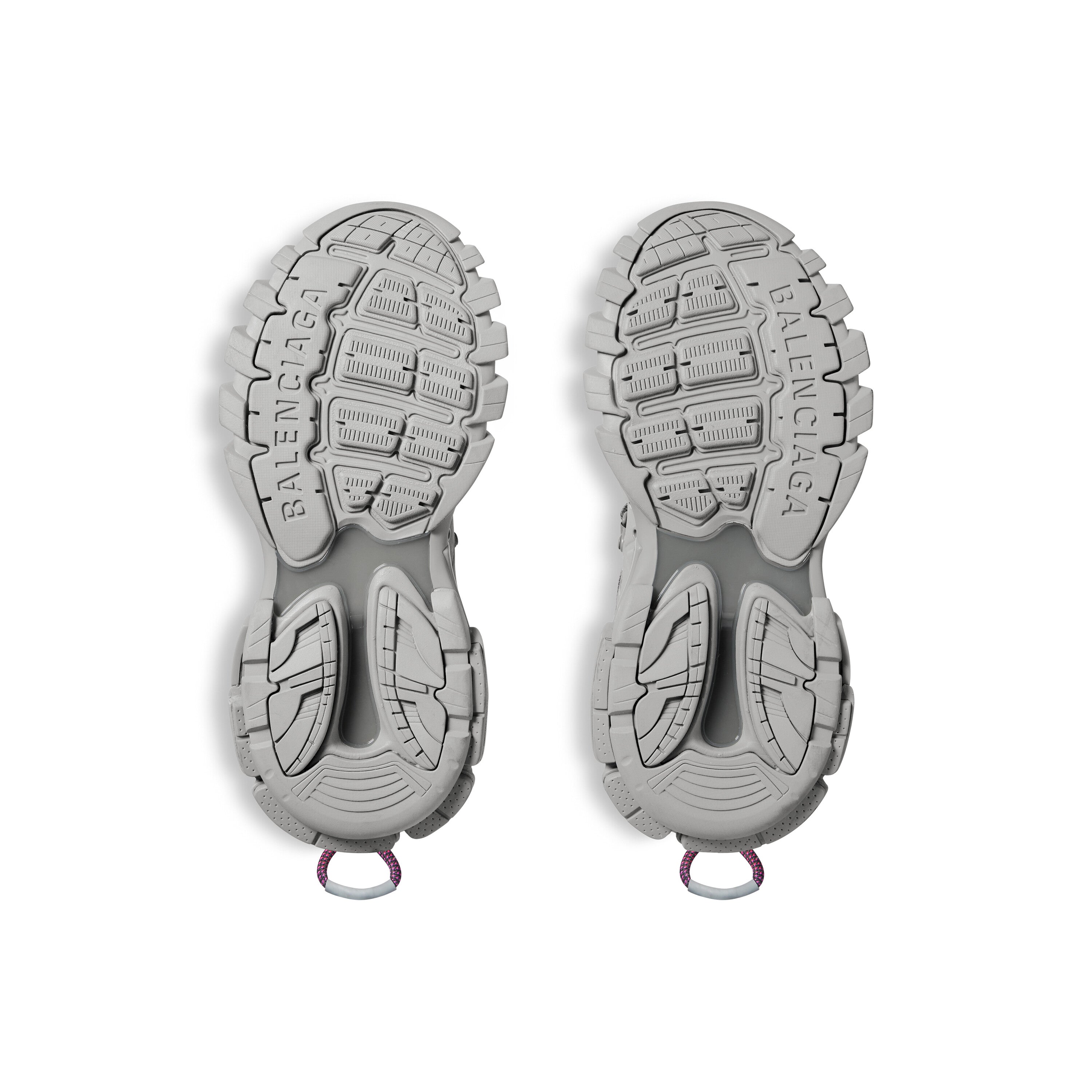 Sneakers Track