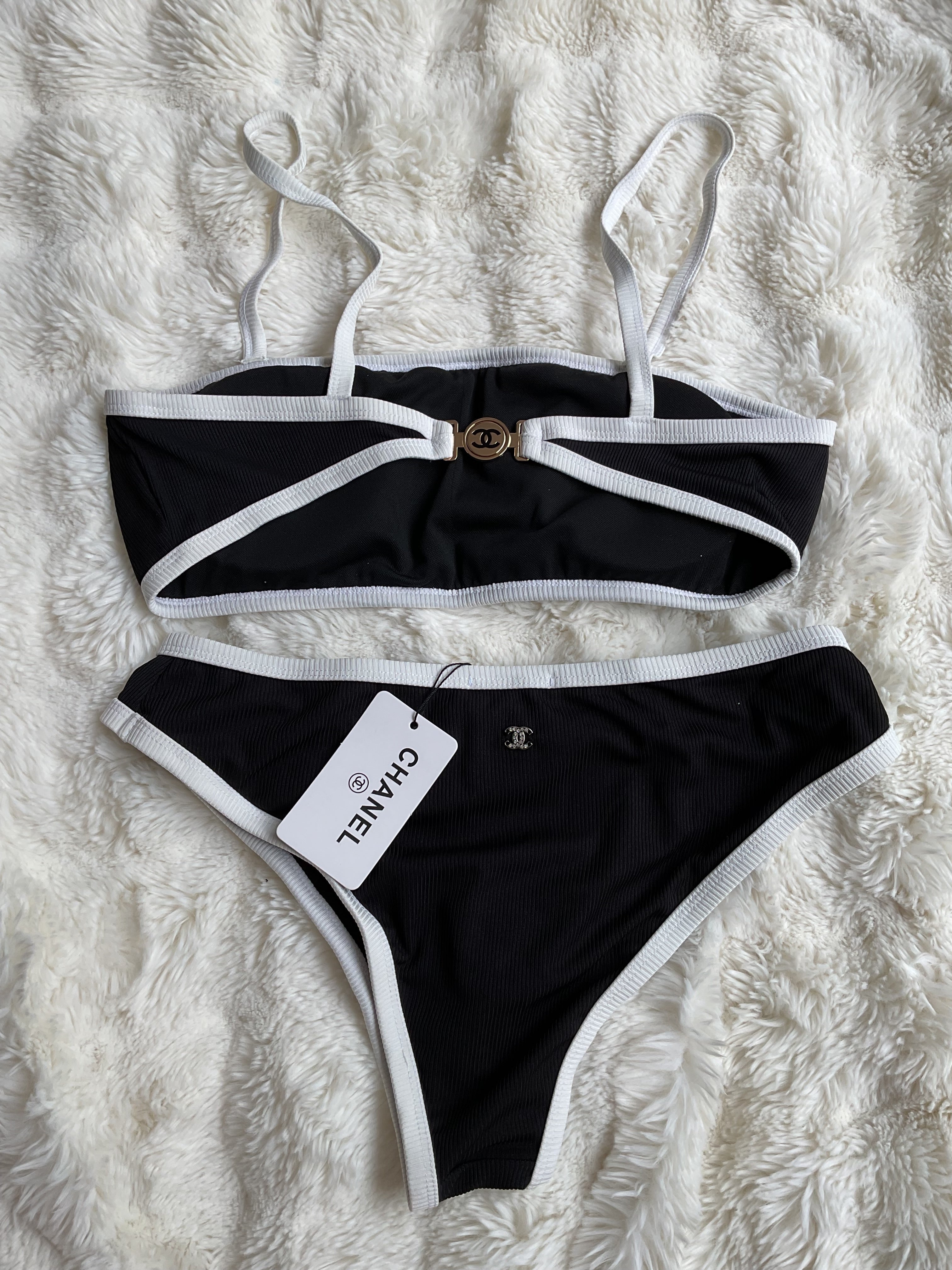 Chanel CC