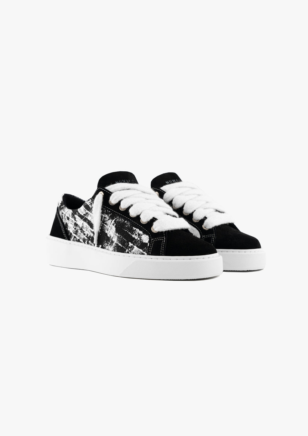 Signet - Chalk Black
